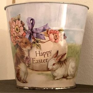 Happy Easter Vintage Metal Planter / Easter Bunnies Metal Bucket Pot / Bunnies